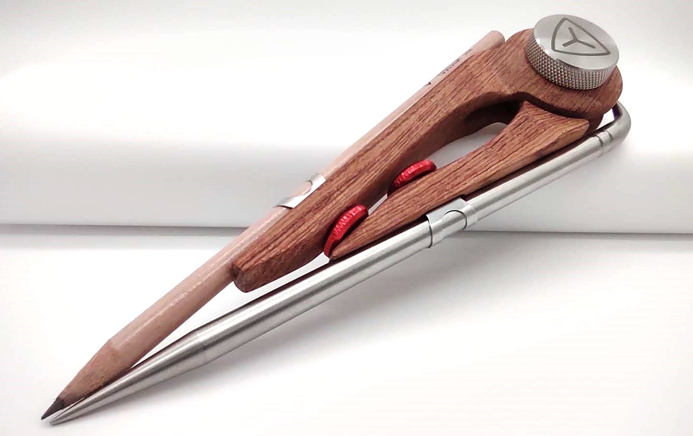 Yerg Tools Matite In Legno HB (12 Pz?) - Cedro Orientale, Fatte In USA, Per Disegno E Scrittura